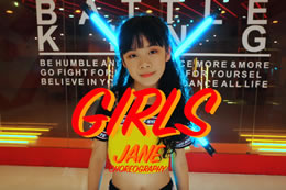 在貝卡真的通過(guò)舞蹈視頻看見(jiàn)小孩子的成長(cháng)！太COOL了！