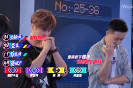 炎炎選擇出乎意料，韓庚Flag已立崩潰吃蘋(píng)果核